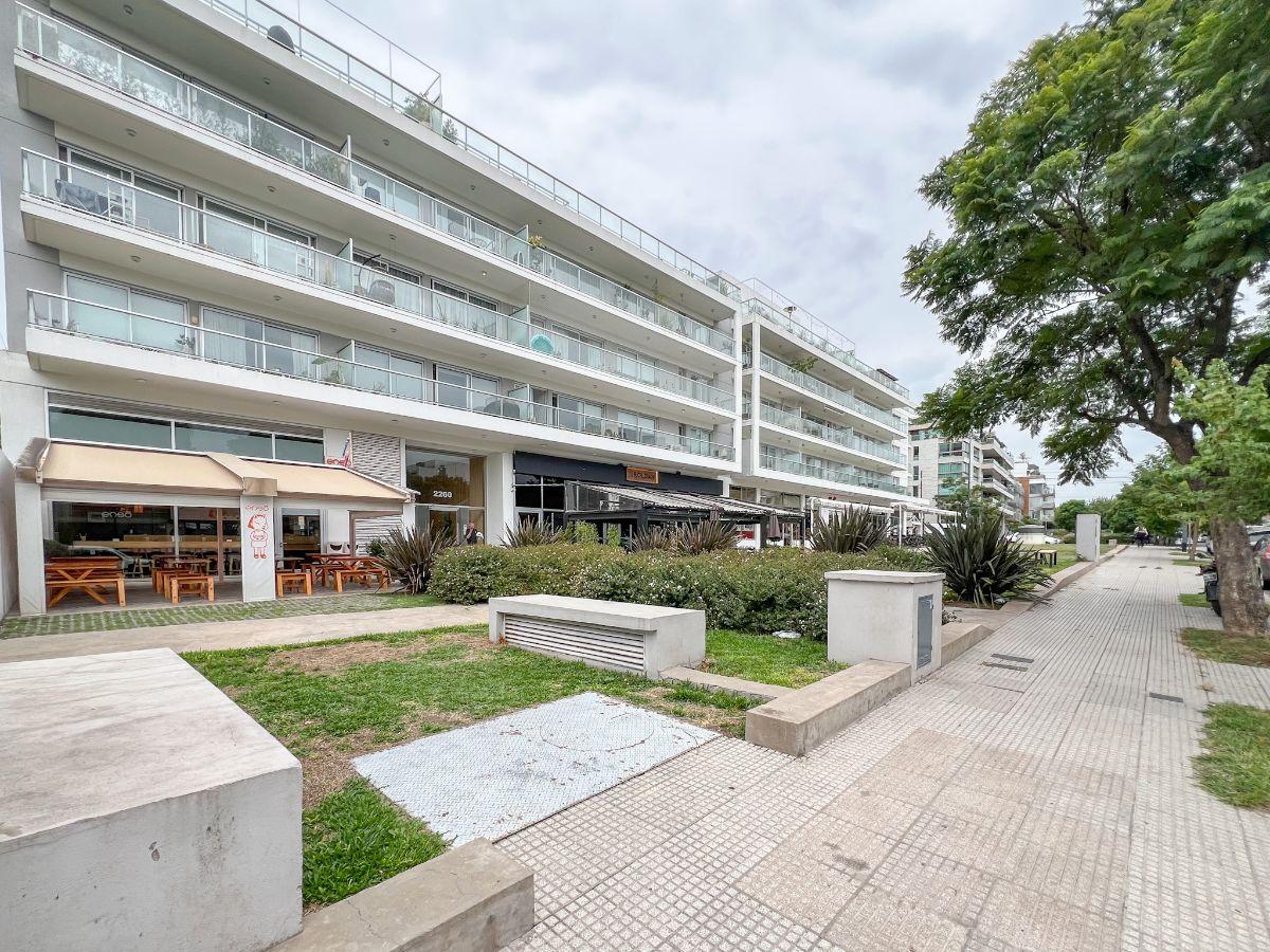 Local comercial con renta de 160 m² en venta en Villa Urquiza