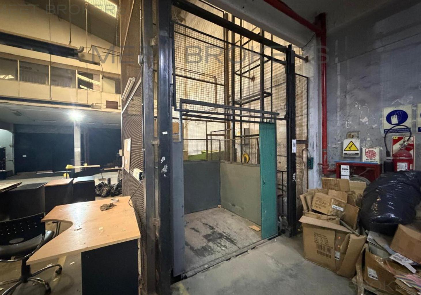 Foto de GRAN PREDIO COMERCIAL / DEPÓSITO EN ALQUILER | AV. JUJUY 1656 / INCLÁN, imagen 4