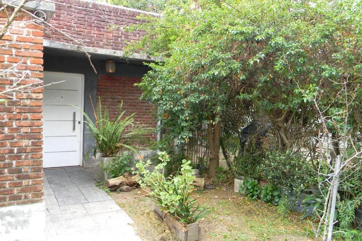 CASA EN JOSE C. PAZ 4