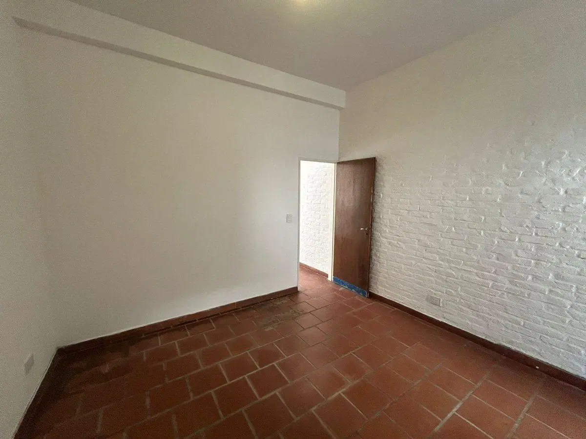 ALQUILER - depto. 2 ambientes con PATIO - Unidad 2 5