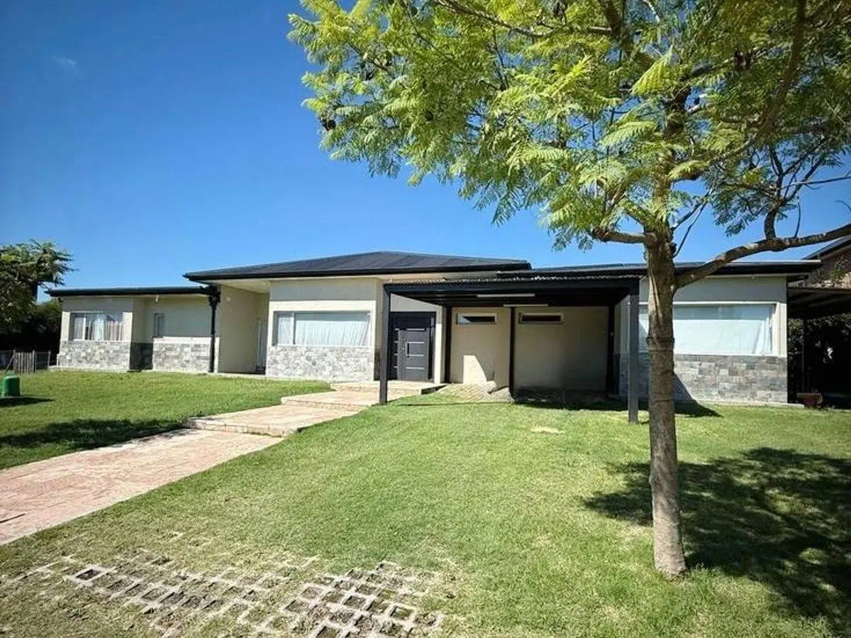 OPORTUNIDAD Casa en Venta en San Benito en 2 lotes 4