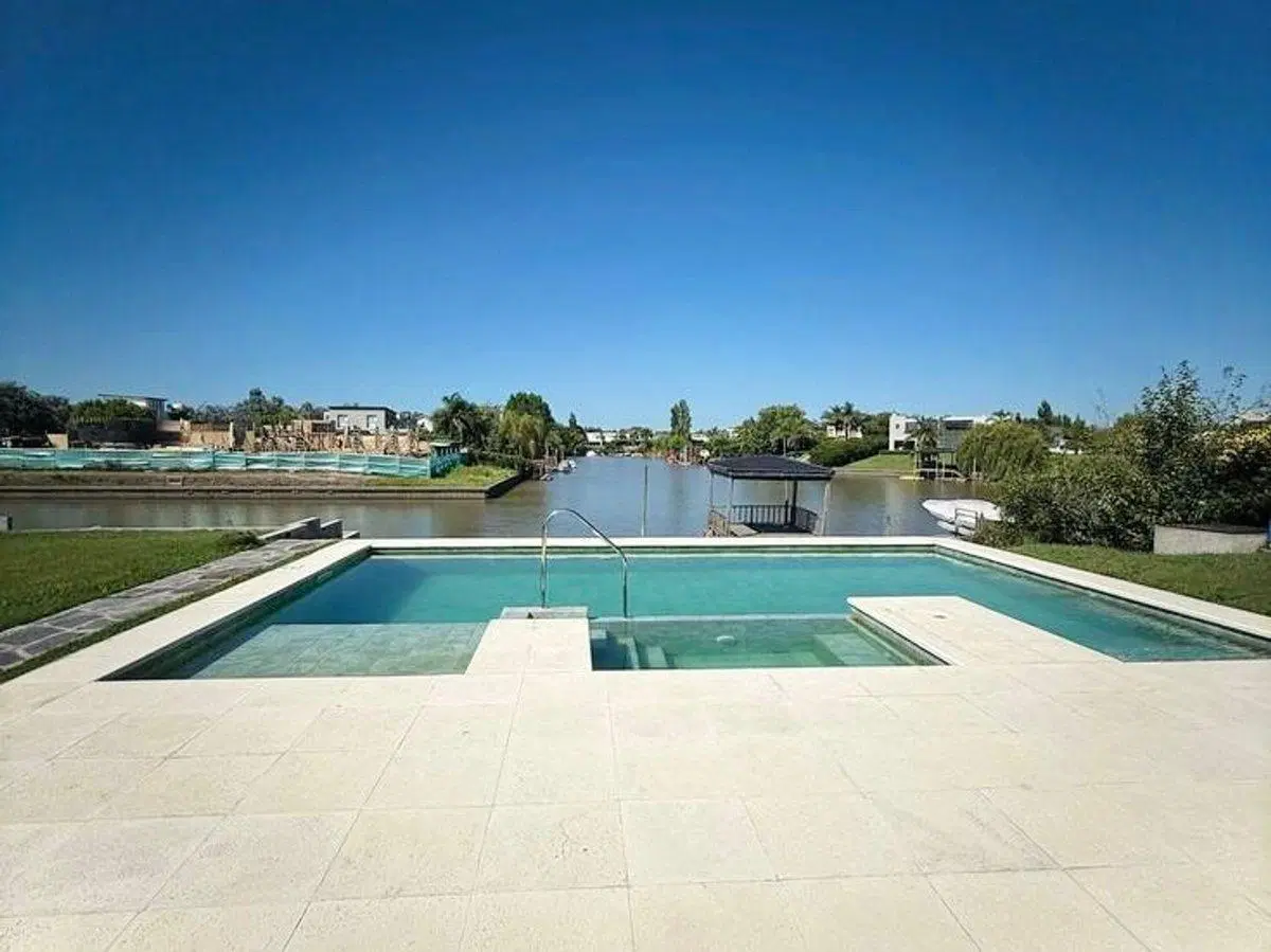 OPORTUNIDAD Casa en Venta en San Benito en 2 lotes 5