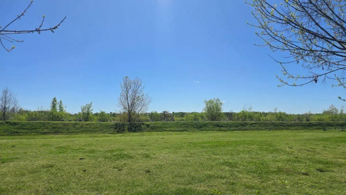HERMOSO LOTE A LA VENTA EN BARRIO EL NAUDIR 5