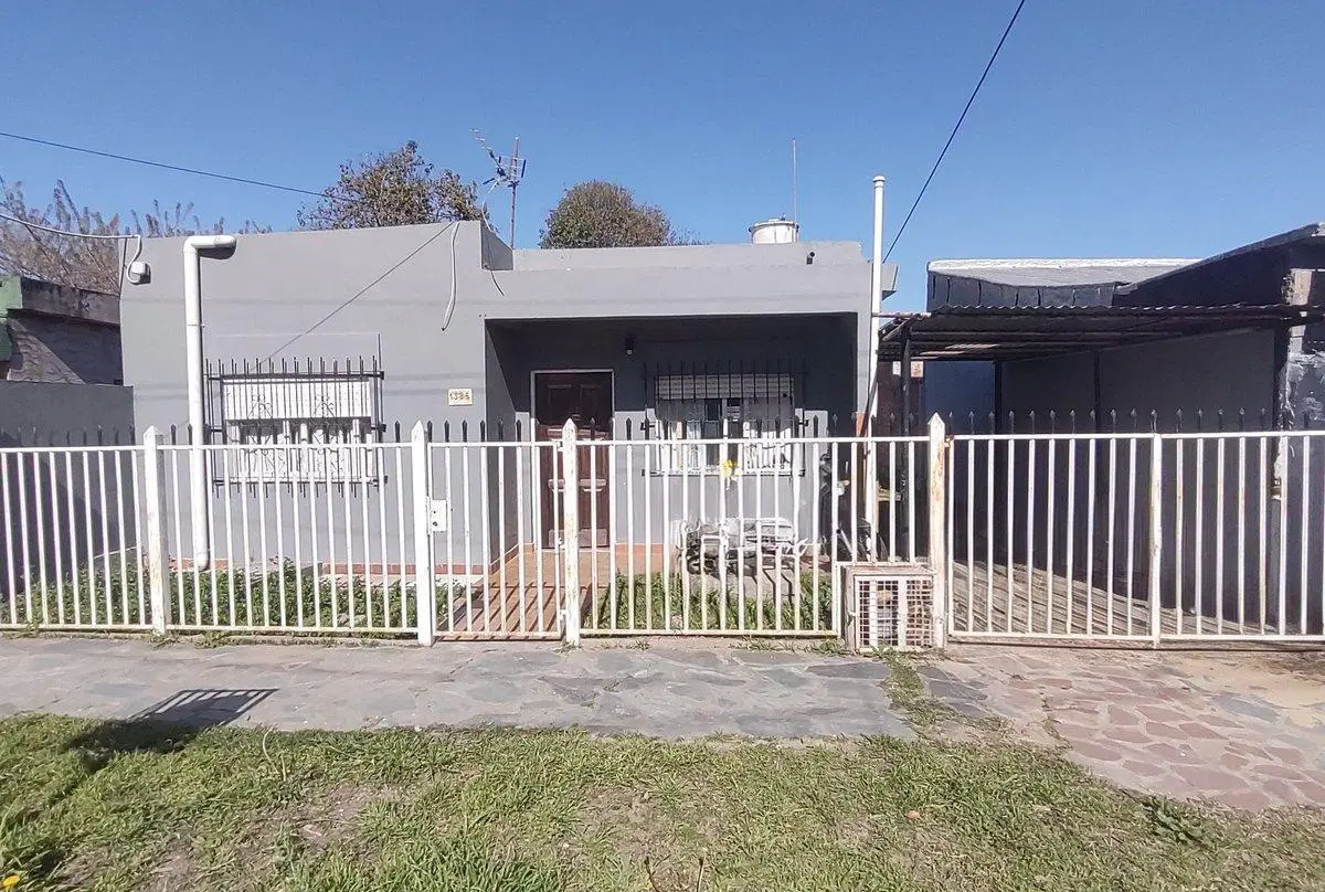 VENTA CASA 3 AMB EN JOSE C. PAZ 2