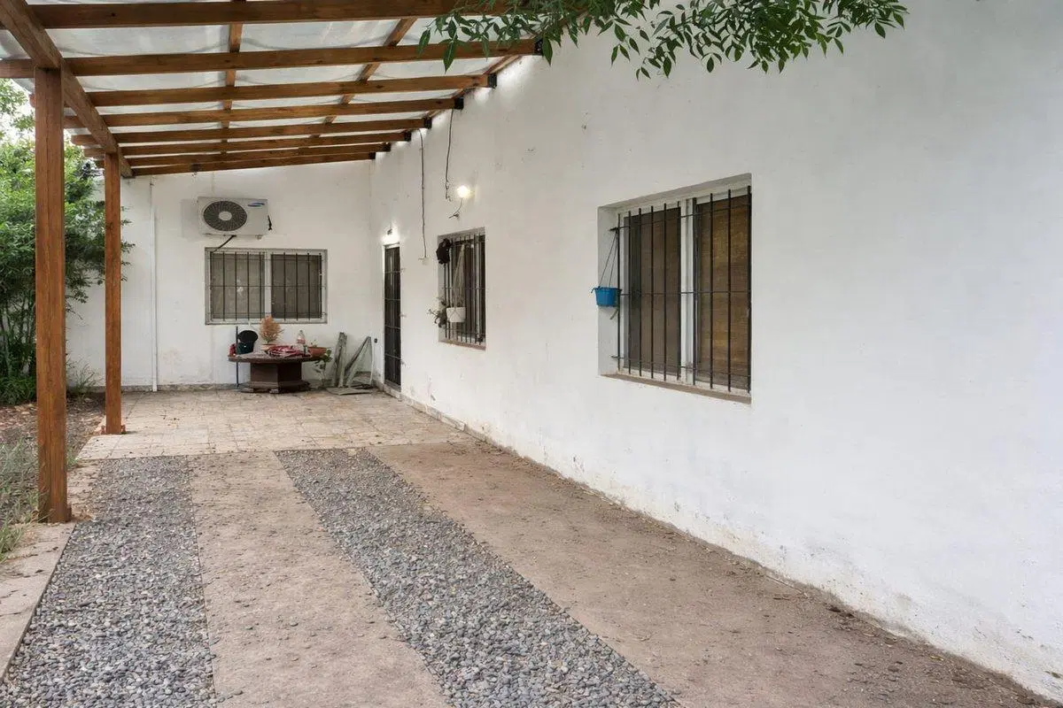 Casa 3 AMB  con Gran Parque y Pileta 5