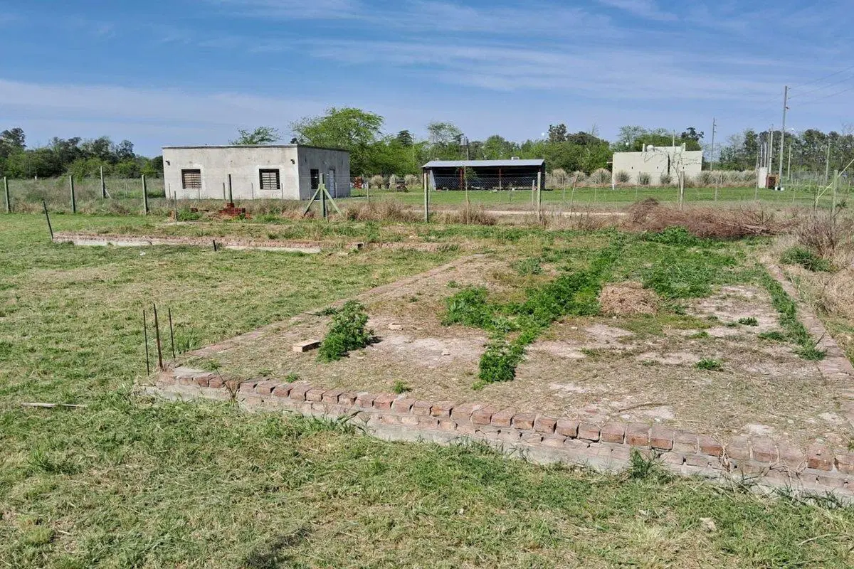 LOTE EN MERCEDES 4