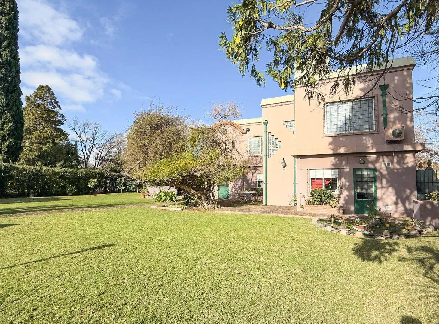 CASA DE 6 AMB - QUINCHO - PILETA - CANCHA  PADDLE 3