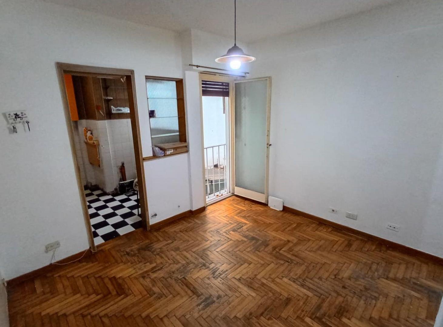 Foto de VENTA departamento 2 amb. CABALLITO, imagen 1