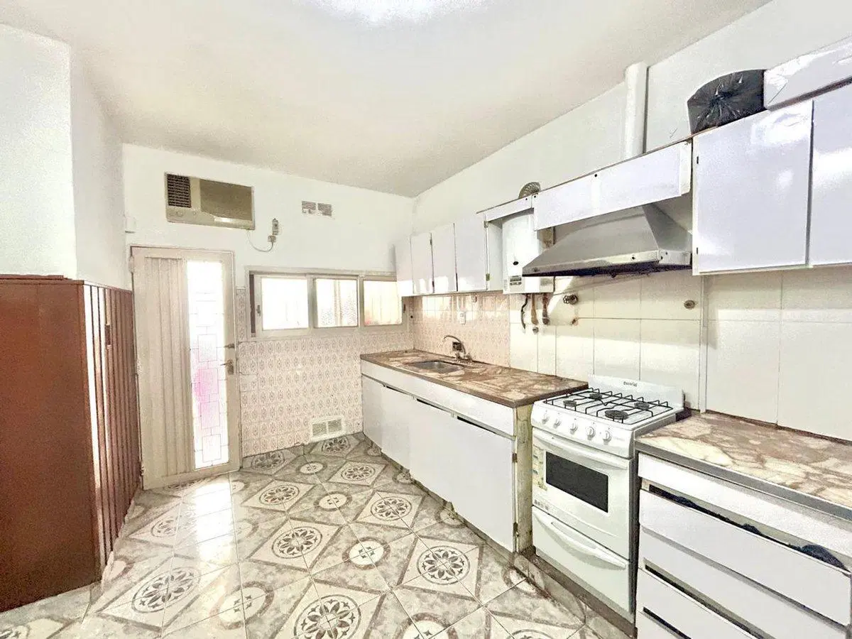 Casa en San Martín con renta activa- multifamiliar 4