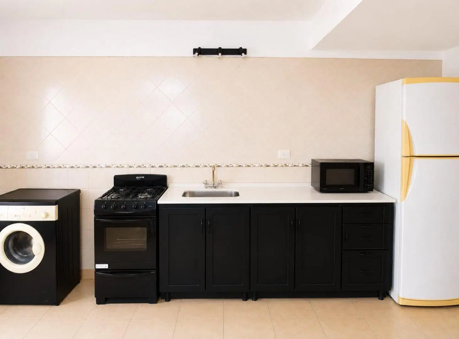 EXCELENTE DUPLEX EN JOSE C PAZ AMPLIO Y LUMINOSO 2