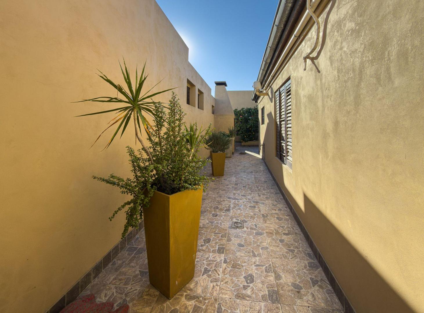 Foto de Casa Con Anexo Profesional En Lote Propio De 356m², imagen 4