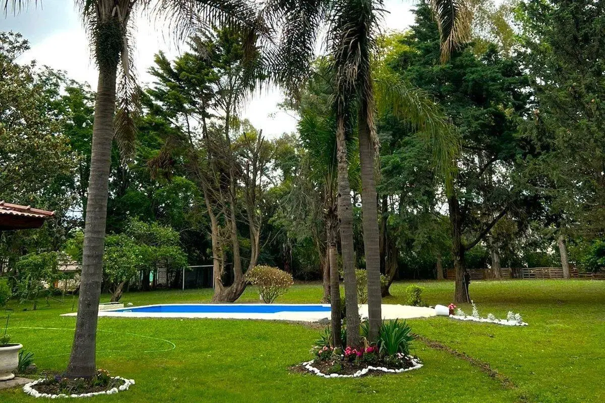 Venta de Casa Quinta en Parque Juralo + LOTE 2