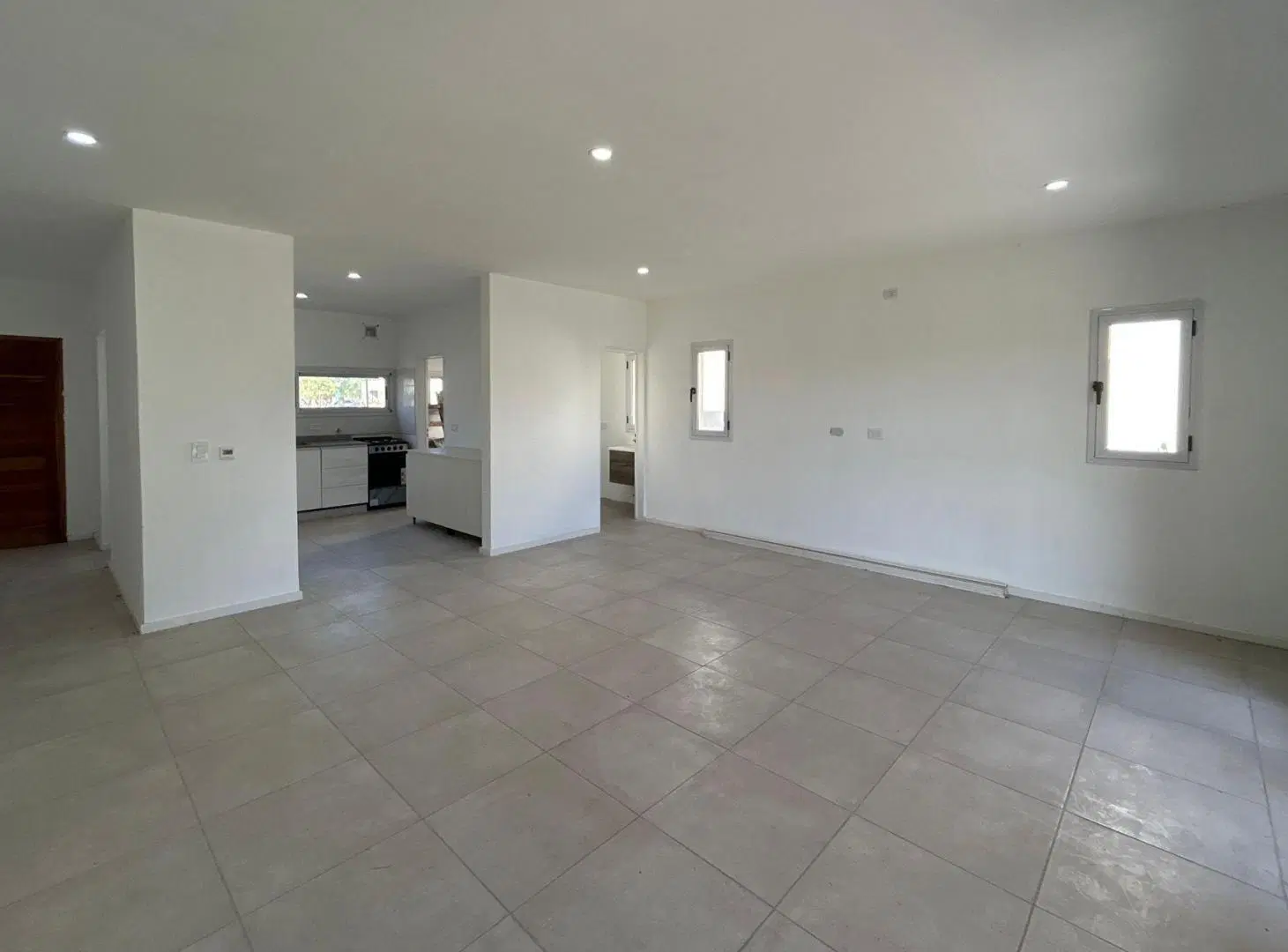 CASA EN ZONA NORTE PILAR DEL ESTE 5