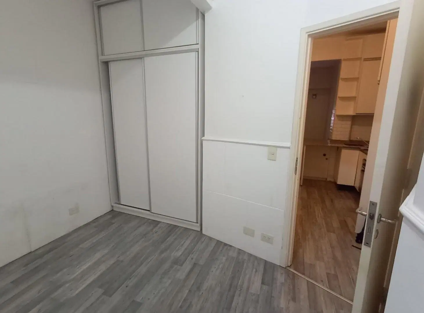 ALQUILER DOS Ambientes. Planta BAJA - CABALLITO 5