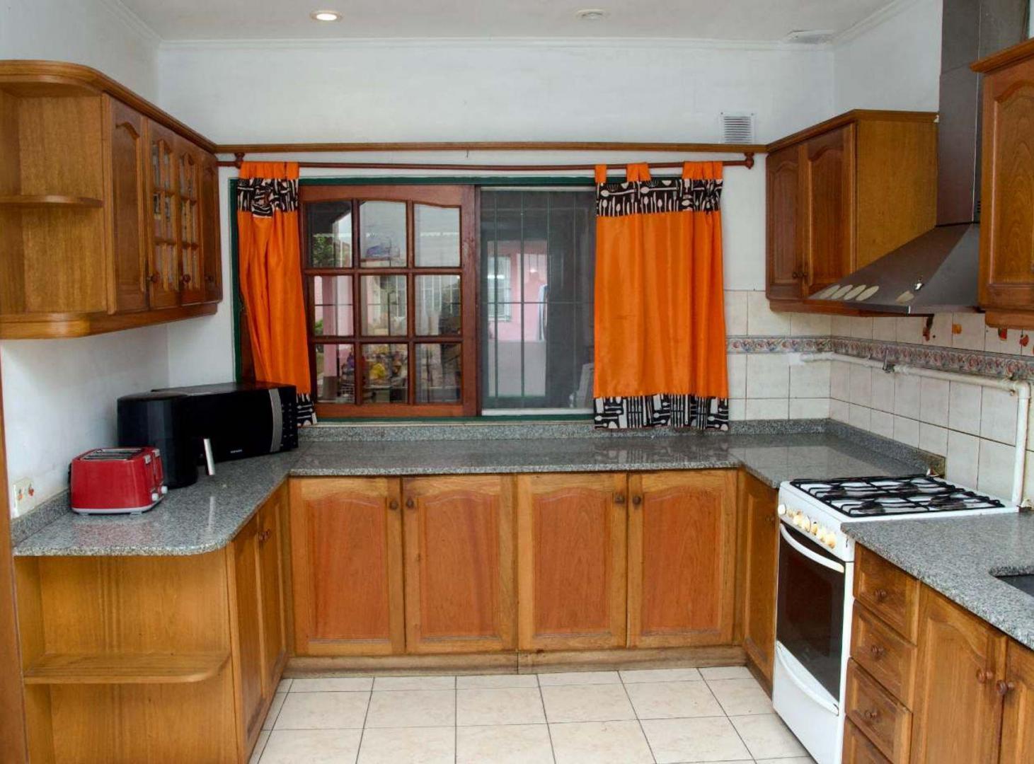 Foto de Casa de 4 Amb, Don Torcuato: Lista Para Mudarse, imagen 1