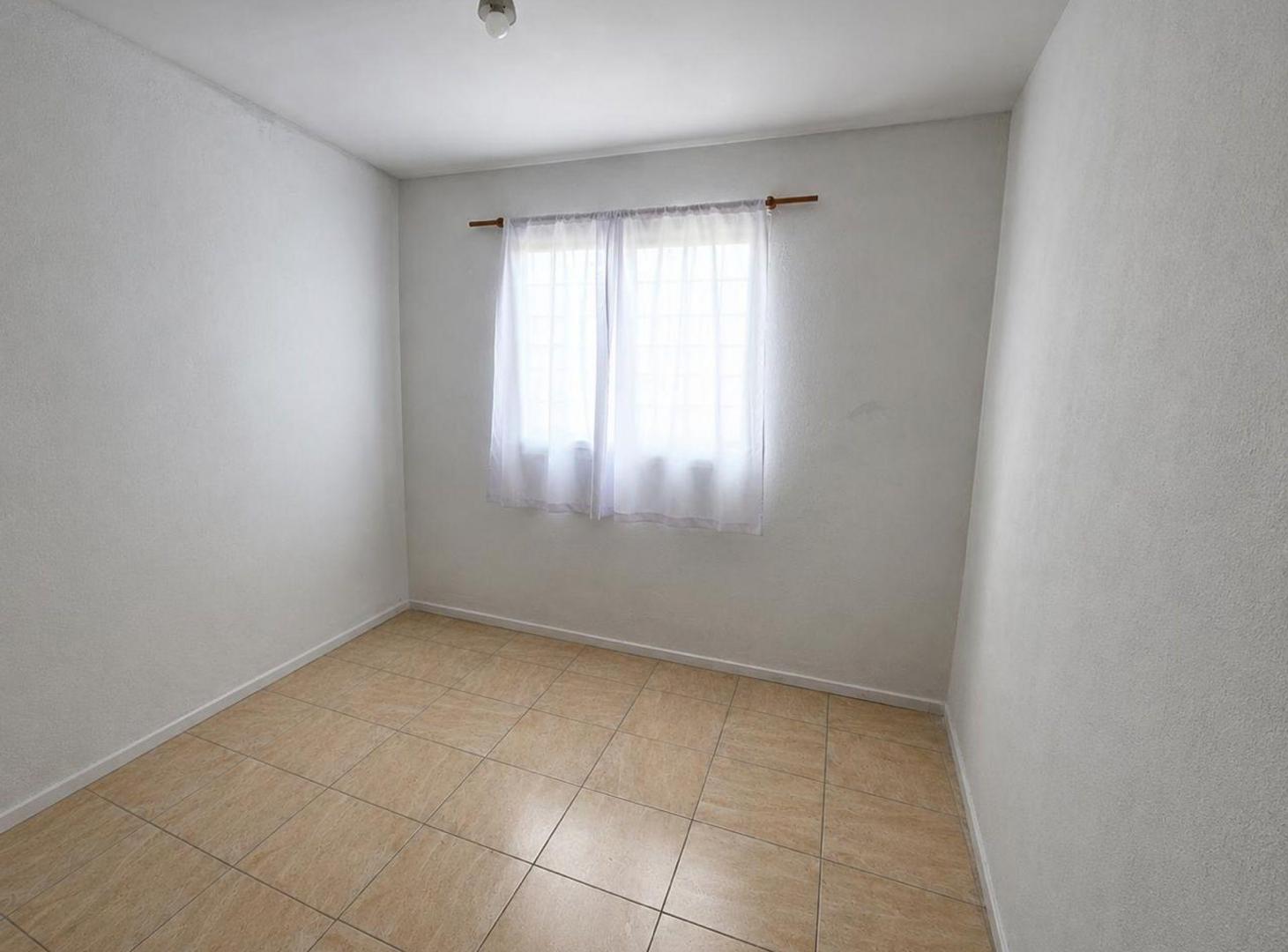 Foto de Venta de casa en Pilar Triplex 3 dormitorios, imagen 4
