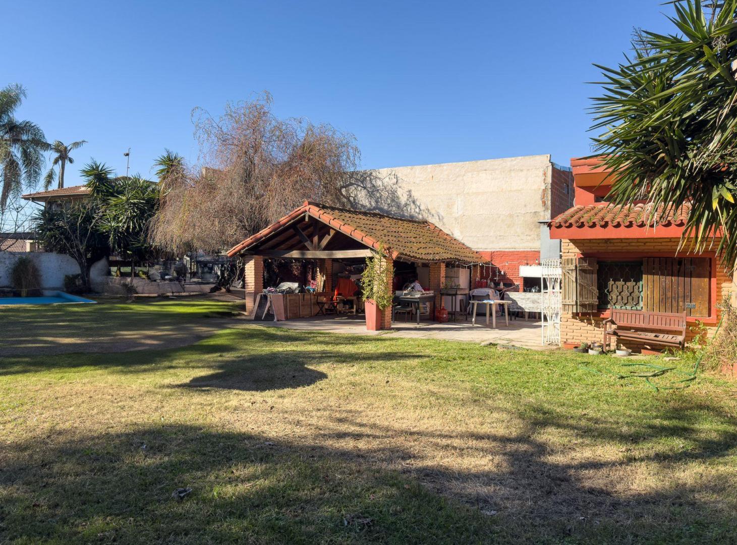 Foto de CASA QUINTA - LOTE DE 928 M² CON PILETA, imagen 3