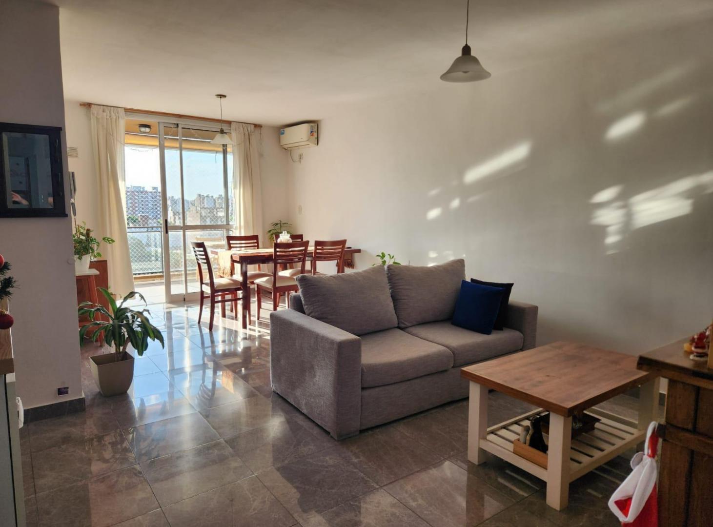 Departamento en venta de dos dormitorios. Macrocentro Rosario.