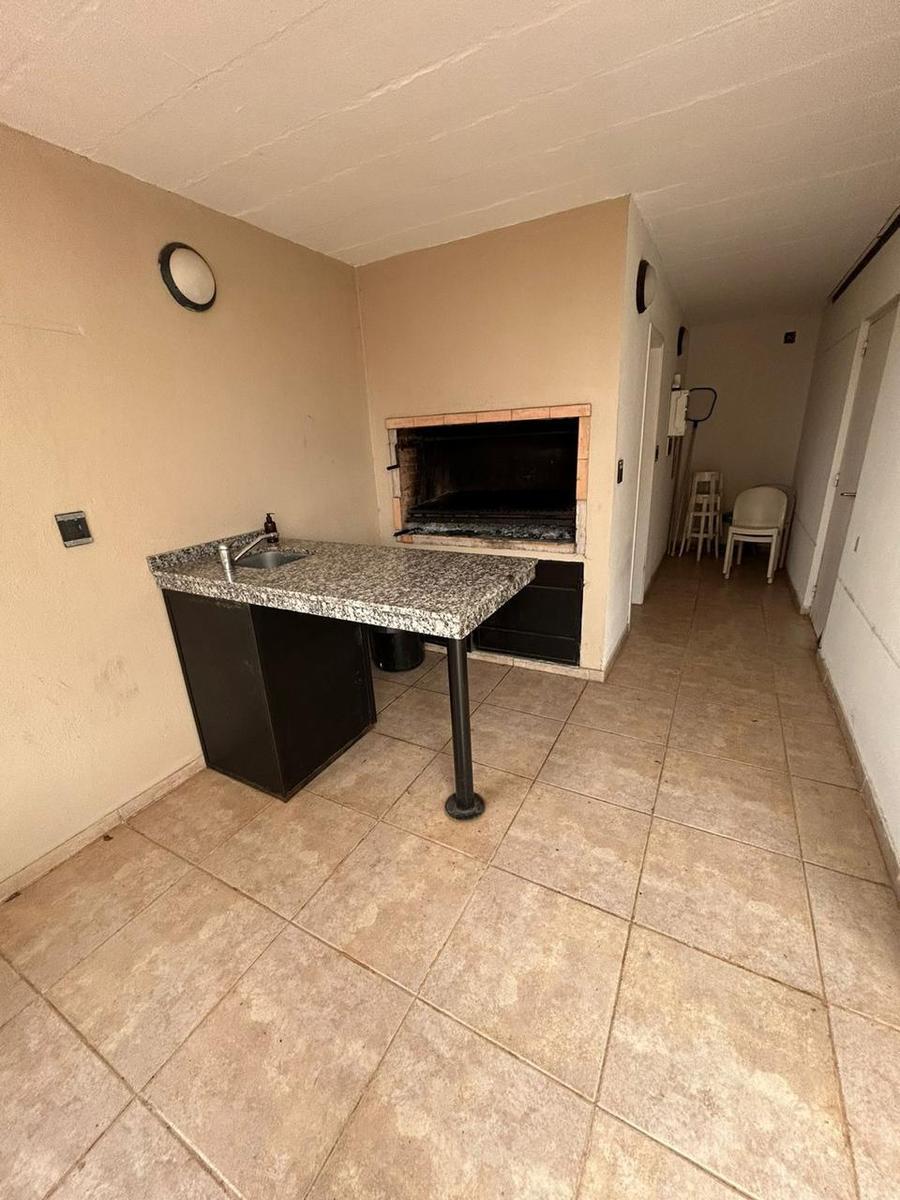 Foto de Departamento de 2 dormitorios en Venta en Villa Sarita, imagen 3