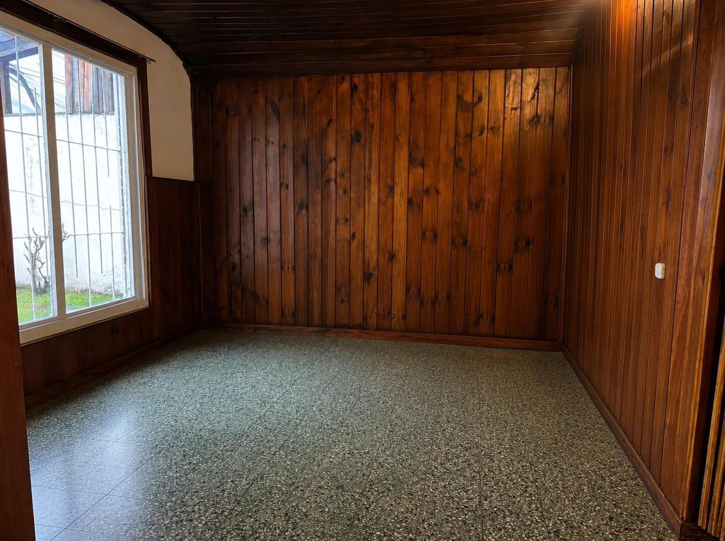 Foto de Casa PH 2 ambientes en Alquiler permanente - Centro - Bariloche, imagen 3
