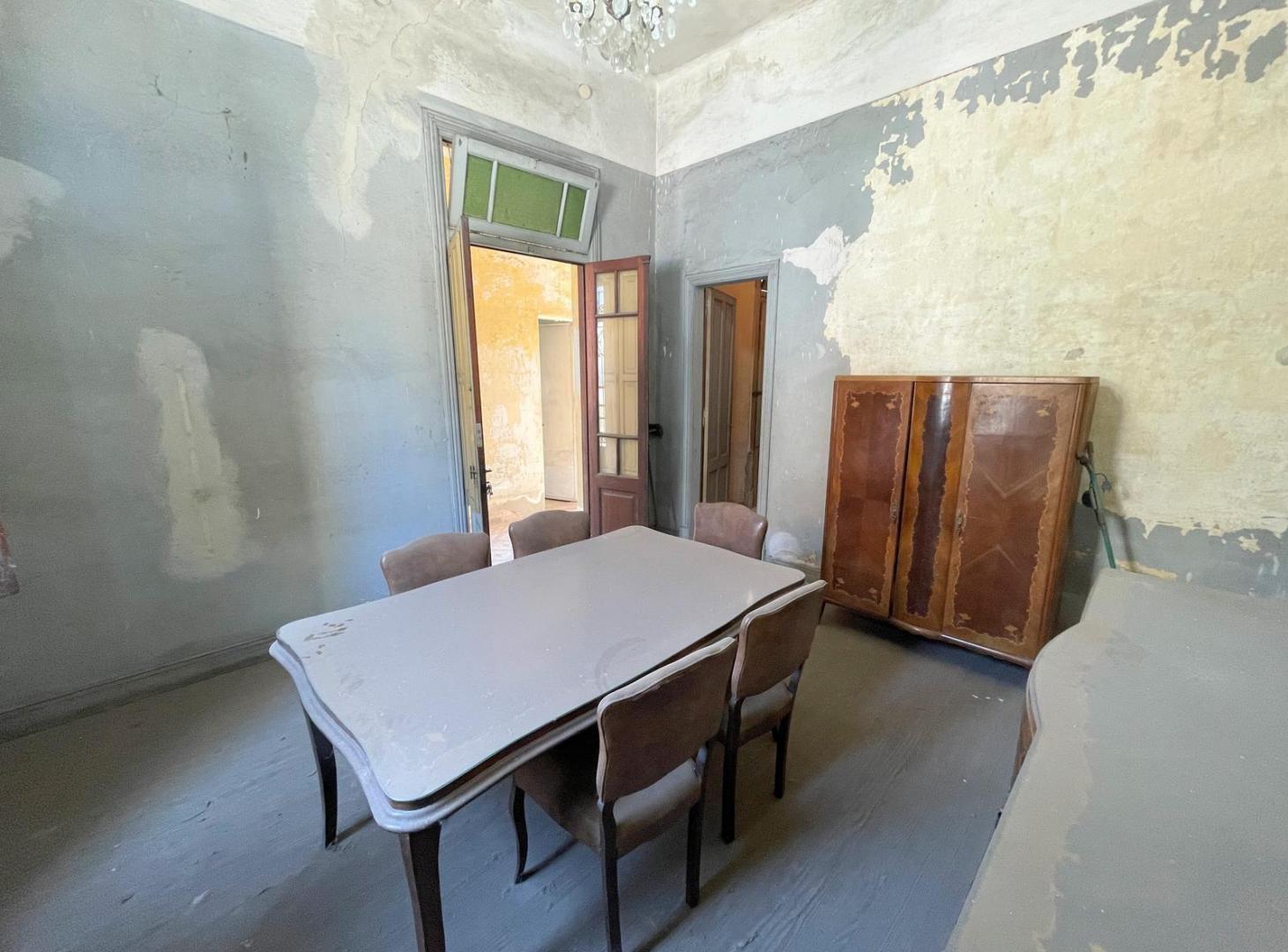 Foto de Venta Casa 4 ambientes a refaccionar en Liniers, imagen 3