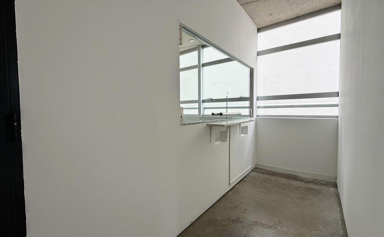 Foto de Oficina en Venta en edificio de categoria con seguridad y SUM, imagen 3