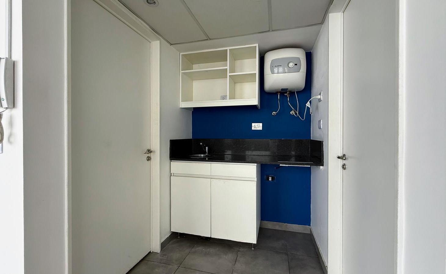 Foto de Oficina en Venta en edificio de categoria con seguridad y SUM, imagen 4