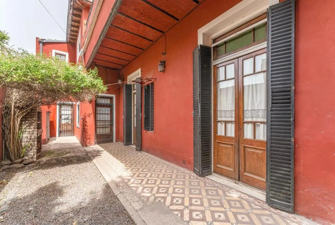 Casa en venta con Parrilla y Patio en Ciudadela 3
