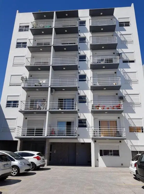 Alquiler Departamento 2 ambientes con cochera 5