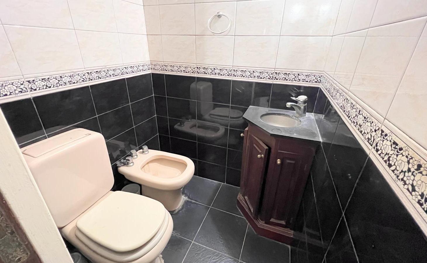 Foto de Casa quinta en alquiler en Parque Leloir, imagen 3