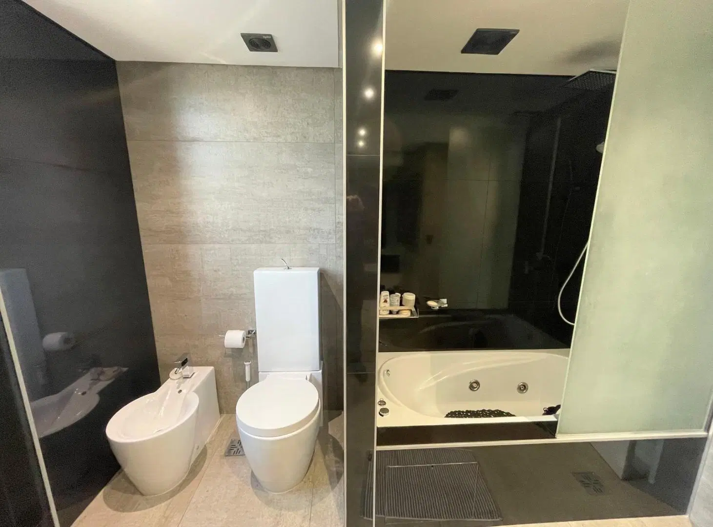 Venta Departamento 3 ambientes en Puerto Madero 5