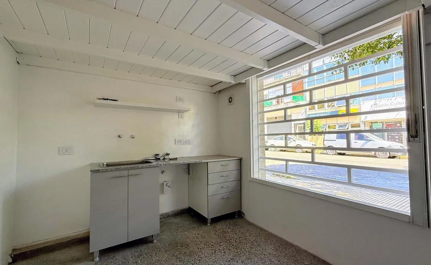 Local/oficina en venta en Villa del parque 2