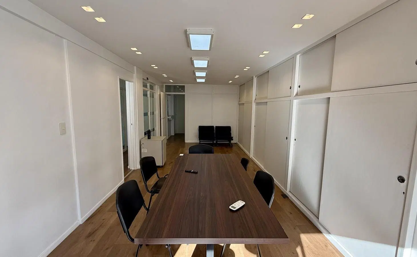 Oficina en venta refaccionada a nuevo - Palier Privado - Cocina y Baño 4