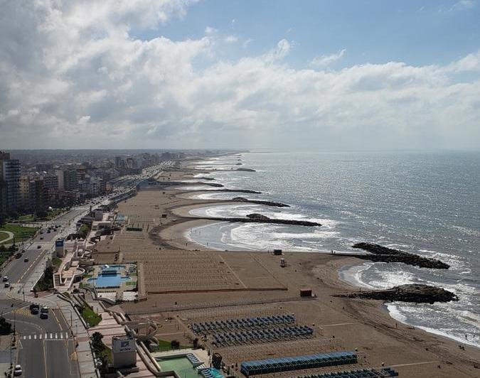 Alquiler dto 4 ambientes con dependencia y cochera - Vista al Mar - La Perla - Mar del Plata 3