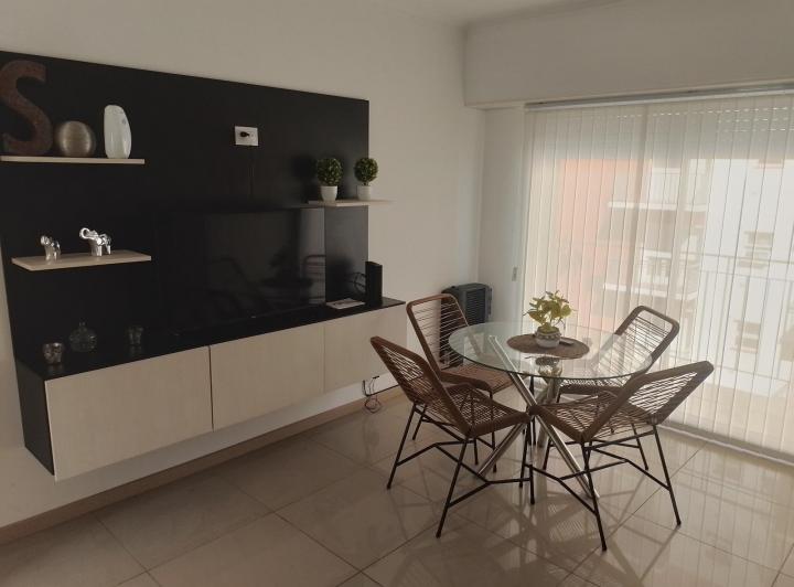 Temporada Mar del Plata - 1 ambiente a la calle - Córdoba 2100 - Plaza Mitre 4