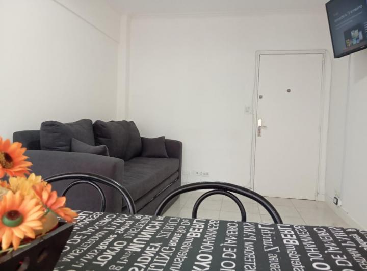 Temporada Mar del Plata - 2 ambiente a la calle - Córdoba 2100 - Plaza Mitre 2