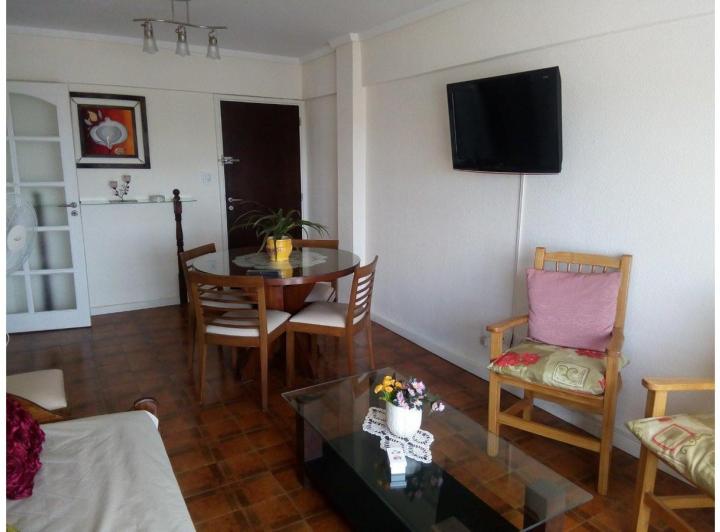 Temporada - 2 ambientes a la calle - Entre Rios 2100 - Plaza Colón - Mar del Plata 2