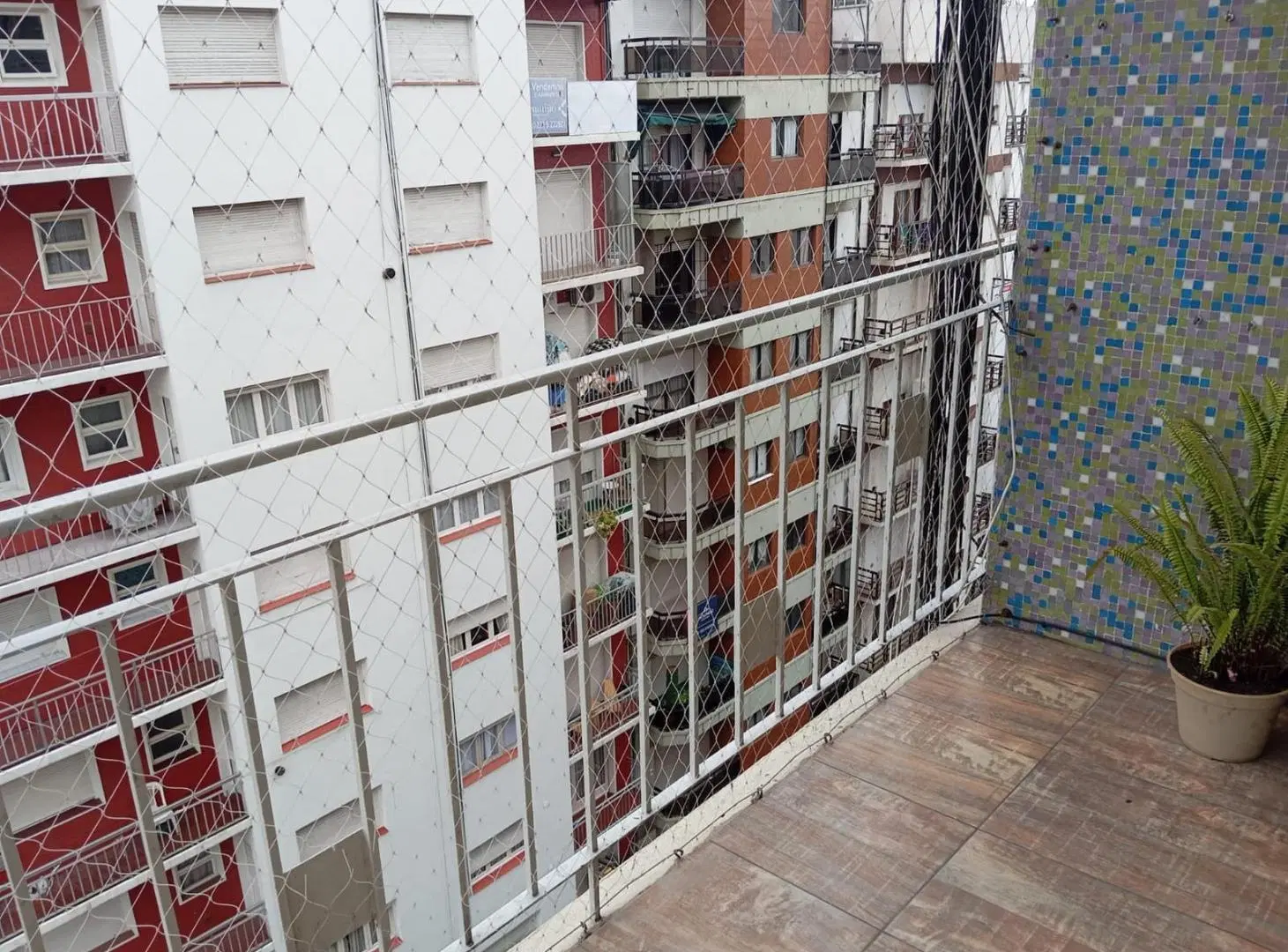 Temporada Mar del Plata - 2 ambiente a la calle - Córdoba 2100 - Plaza Mitre. 4