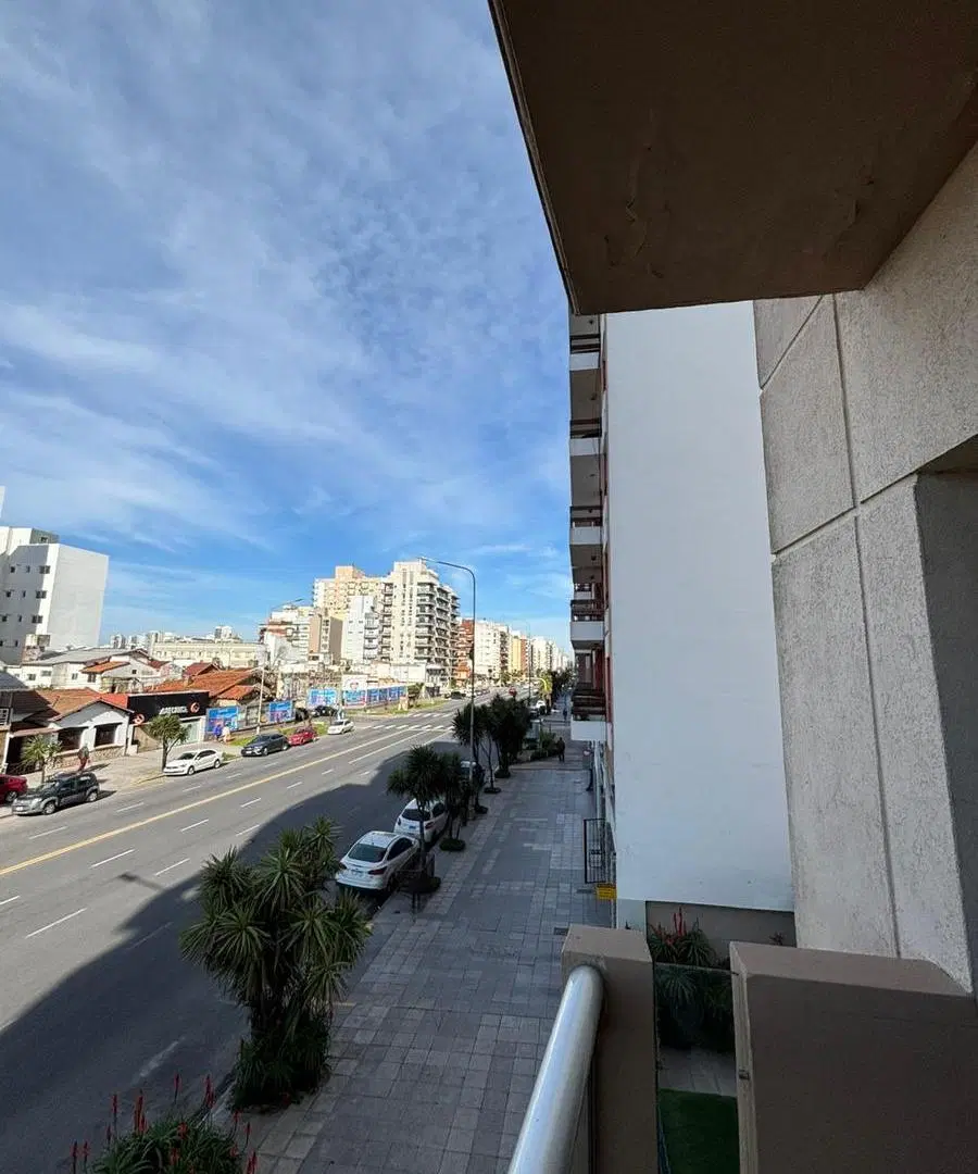 Venta de departamento de 4 ambientes con cochera - Av Independencia 500 - La Perla - Mar del Plata 3