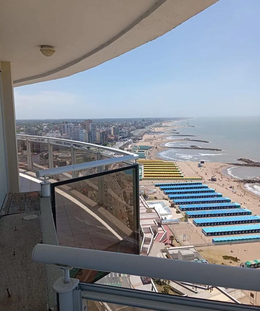 Temporada - depto 4 ambientes con cochera doble - Vista al Mar - La Perla - Mar del Plata 5