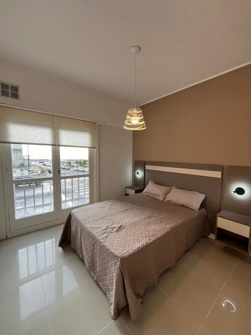 Venta de departamento - 3 ambientes - A la calle - Balcón saliente - Vista al mar - Centro - Mar del 3