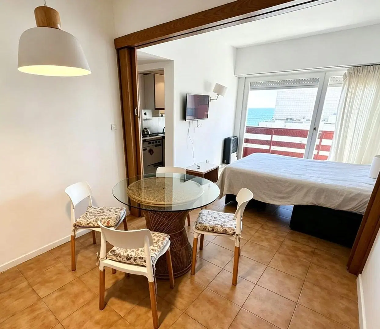 Alquiler departamento de 1 ambiente - cochera - vista al mar - La Rioja 1000 - La Perla - Mar del Pl 2