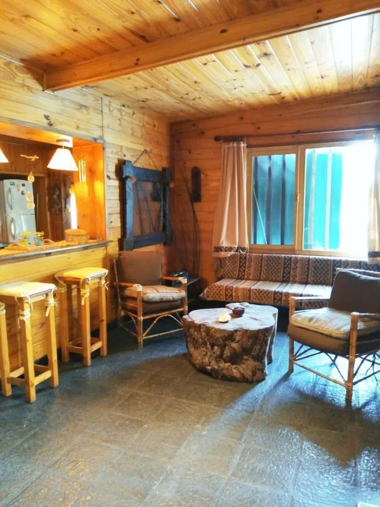 Venta de casa - 2 ambientes y quincho - Av Argentina 300 - Sierra de los Padres - Mar del Plata 1