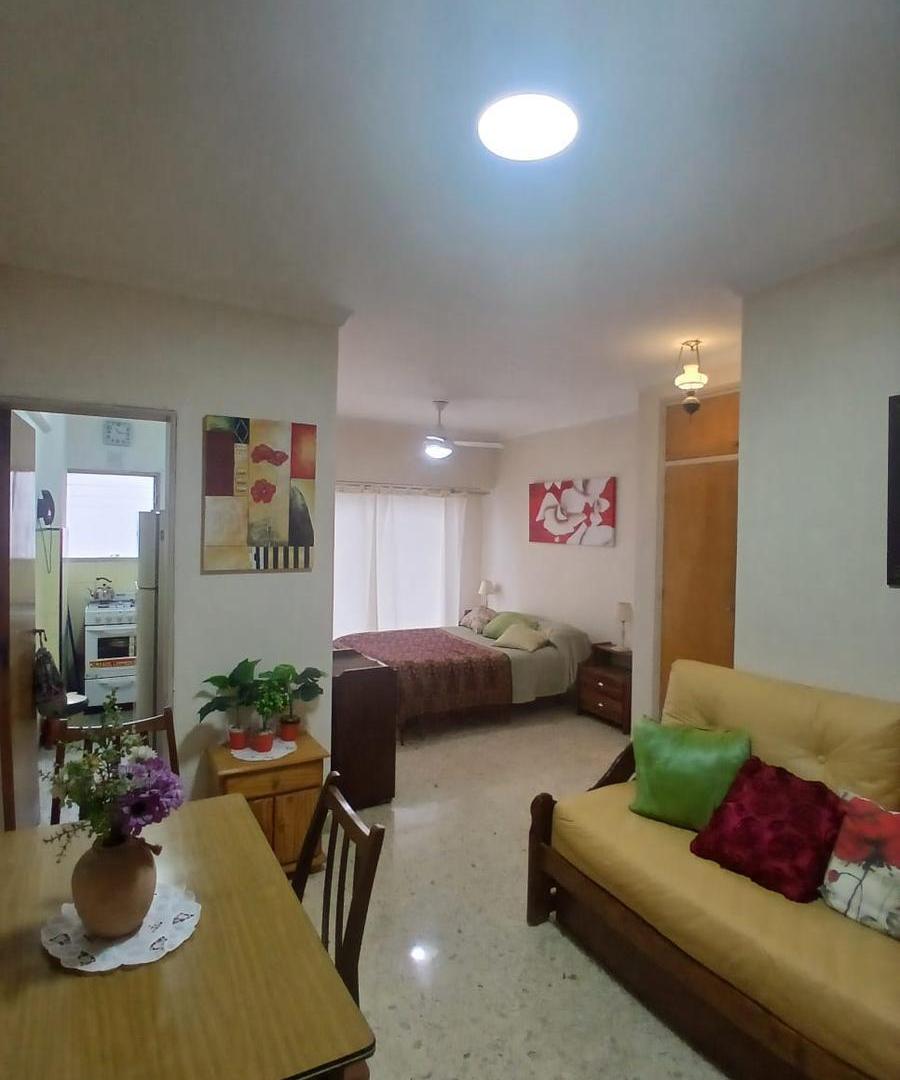 Foto de Venta de departamento - 1 ambiente - A la calle - Av Colon 2500 - Plaza Mitre - Mar del Plata, imagen 2