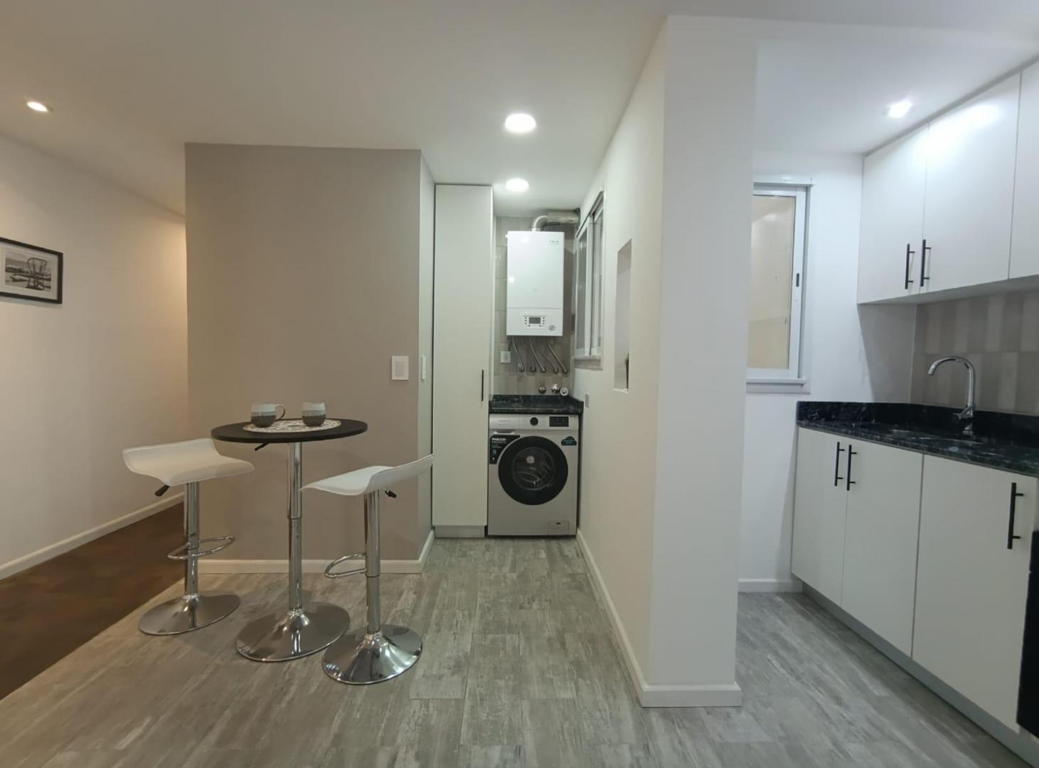 Foto de Venta de departamento - 3 ambientes - A la calle - En semipiso - Reciclado - Centro - Mar del Plata, imagen 5
