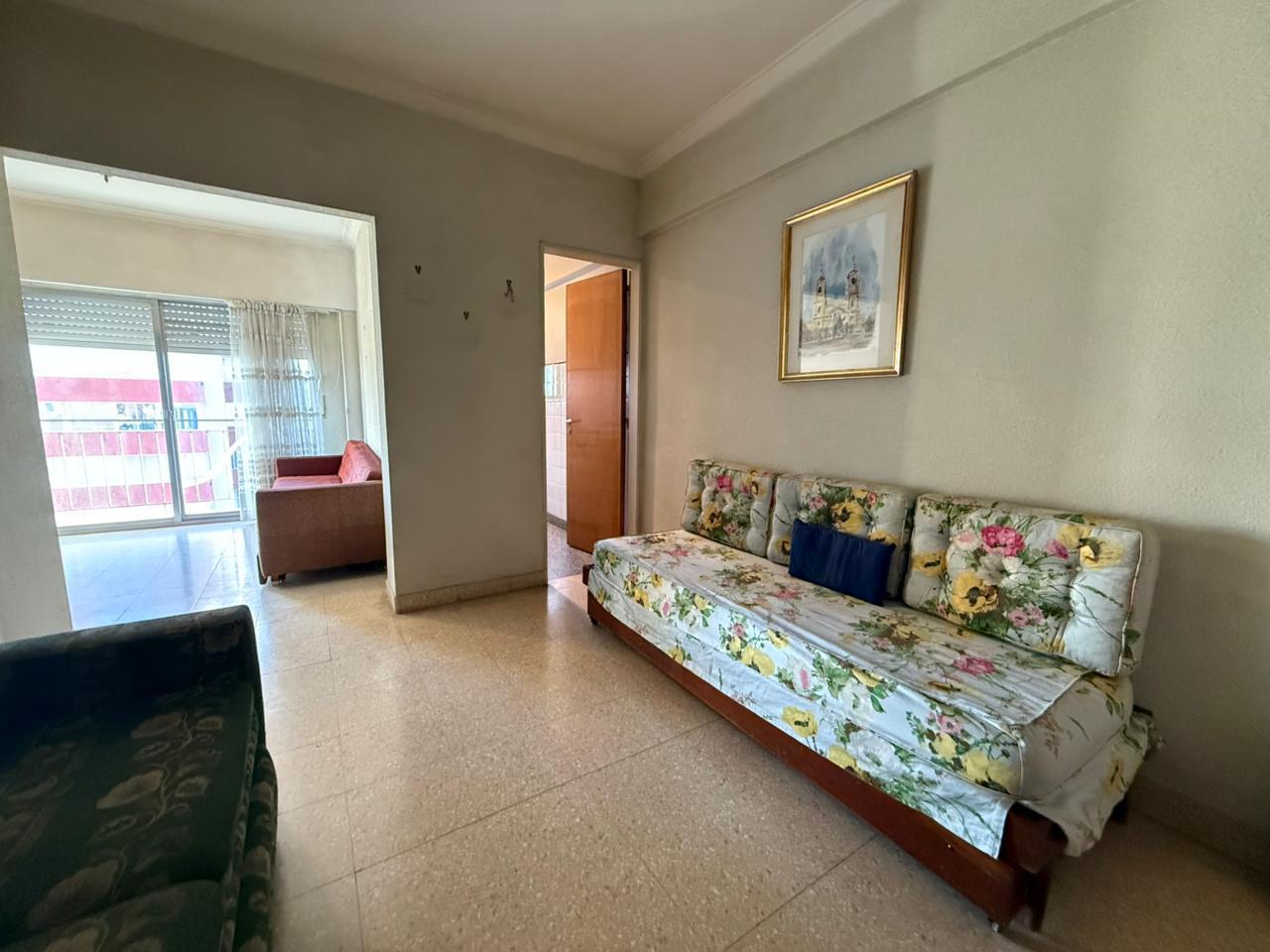 Foto de Venta de departamento - 1 ambiente - A la calle - Con balcón - Plaza, imagen 3