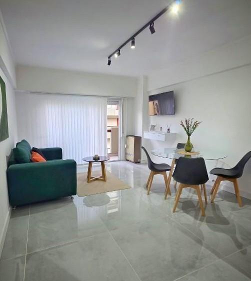 Foto de Venta de departamento - 3 ambientes - A la calle - Con balcón - Cochera, imagen 1