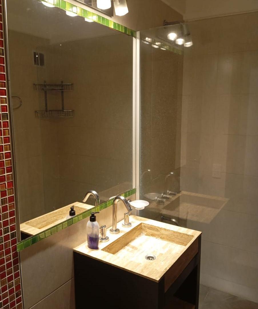 Foto de Alquiler departamento 3 ambientes c/ dep. - cochera - Av Colón 2600, imagen 1