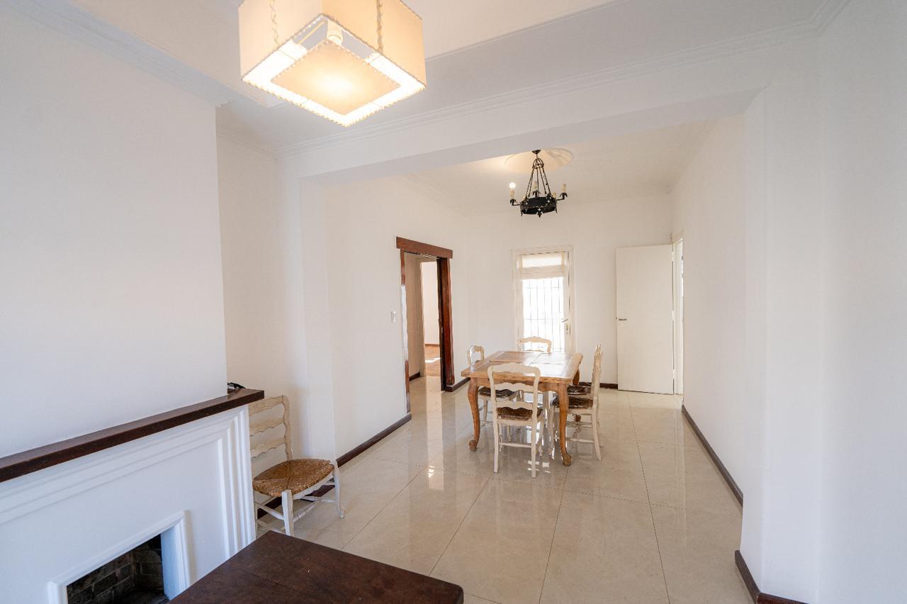 Foto de Venta de chalet 4 ambientes + 2 deptos - Corrientes 4000 - Chauvin, imagen 1