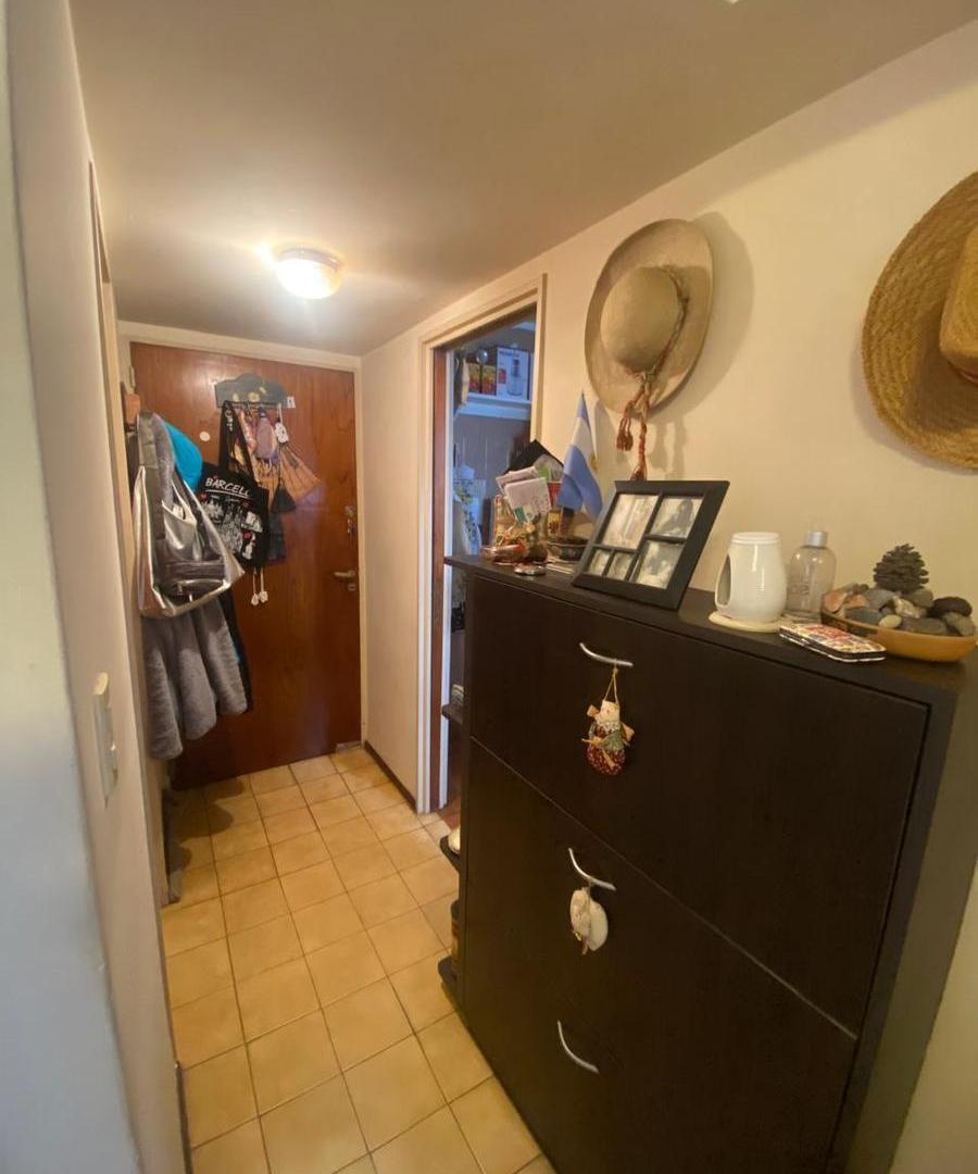 Foto de Venta de departamento de 1 ambiente - lateral - Rivadavia 2600 - Centro, imagen 2